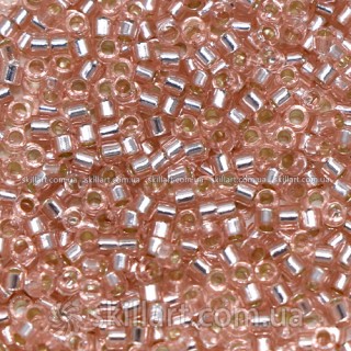 Бисер DB-1203 Miyuki Delica Beads 11/0 (блестящий, светлый беж)